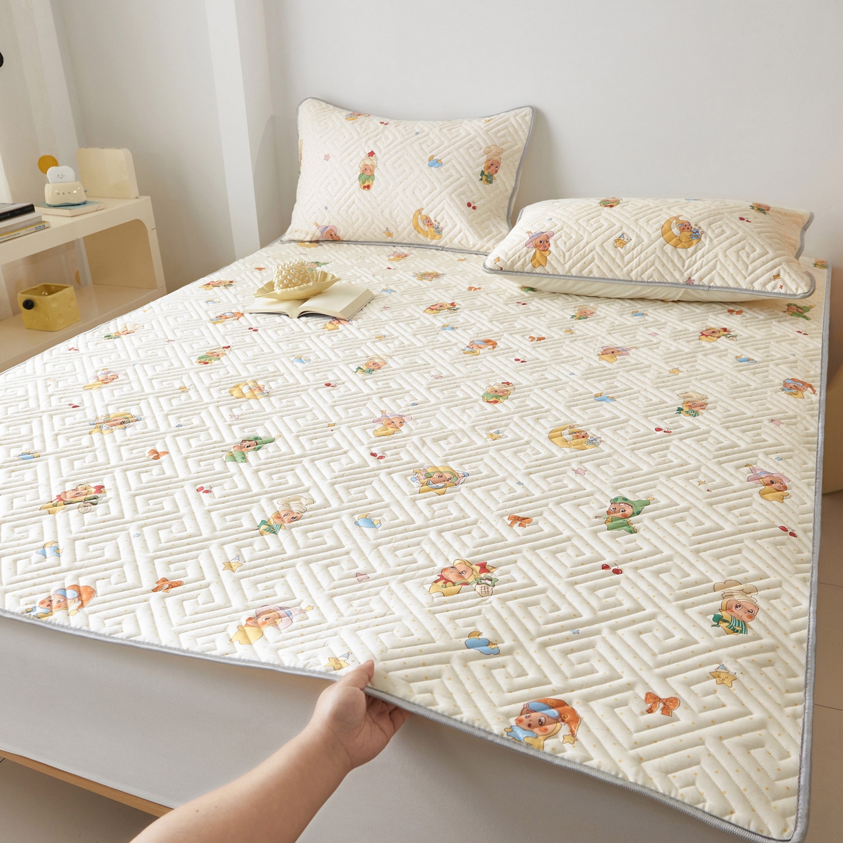 91家纺网 家纺一手货源 找家纺 舒居家纺 2026新款卡通可爱全棉床护垫软床垫垫子-大床图 魔法精灵