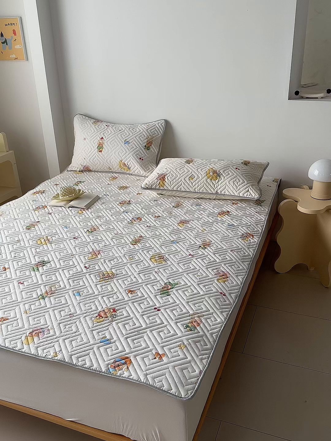 91家纺网 家纺一手货源 找家纺 舒居家纺 2026新款卡通可爱全棉床护垫软床垫垫子-大床图 魔法精灵