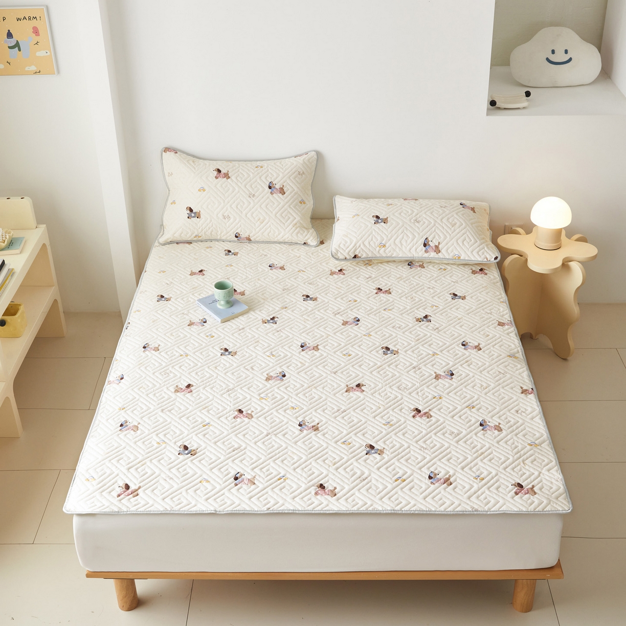 91家纺网 家纺一手货源 找家纺 舒居家纺 2026新款卡通可爱全棉床护垫软床垫垫子-大床图 围脖狗狗