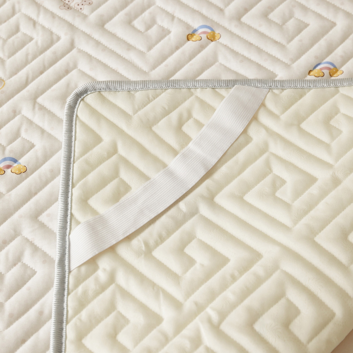 91家纺网 家纺一手货源 找家纺 舒居家纺 2026新款卡通可爱全棉床护垫软床垫垫子-大床图 围脖狗狗