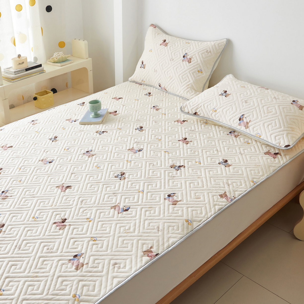 91家纺网 家纺一手货源 找家纺 舒居家纺 2026新款卡通可爱全棉床护垫软床垫垫子-大床图 围脖狗狗