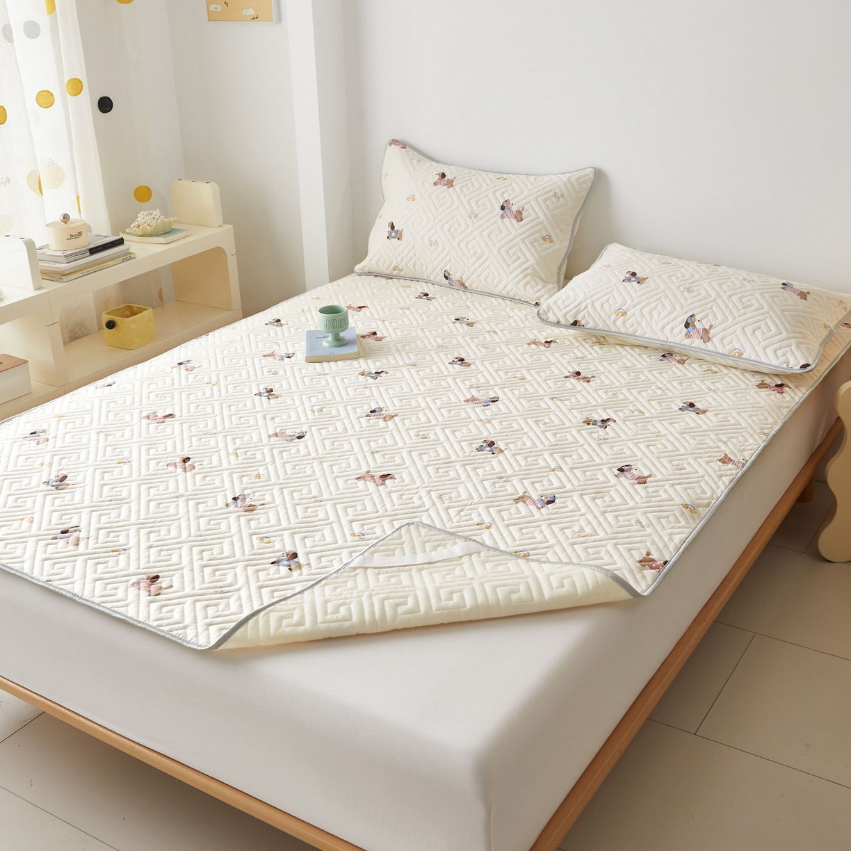 91家纺网 家纺一手货源 找家纺 舒居家纺 2026新款卡通可爱全棉床护垫软床垫垫子-大床图 围脖狗狗