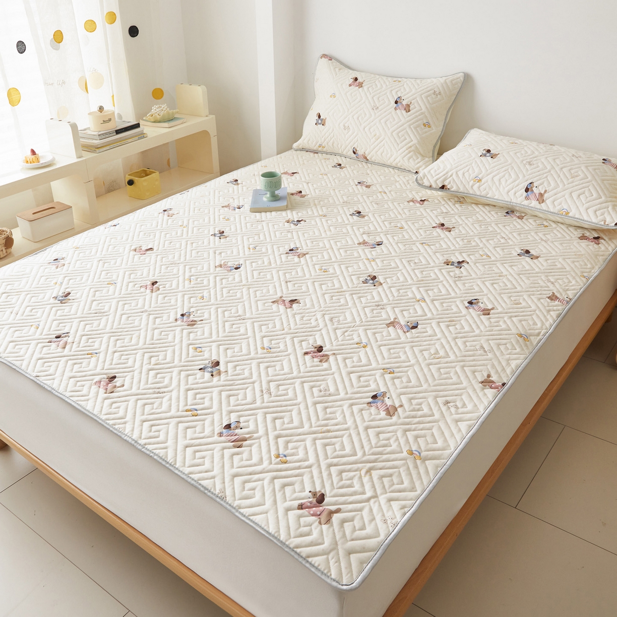 91家纺网 家纺一手货源 找家纺 舒居家纺 2026新款卡通可爱全棉床护垫软床垫垫子-大床图 围脖狗狗