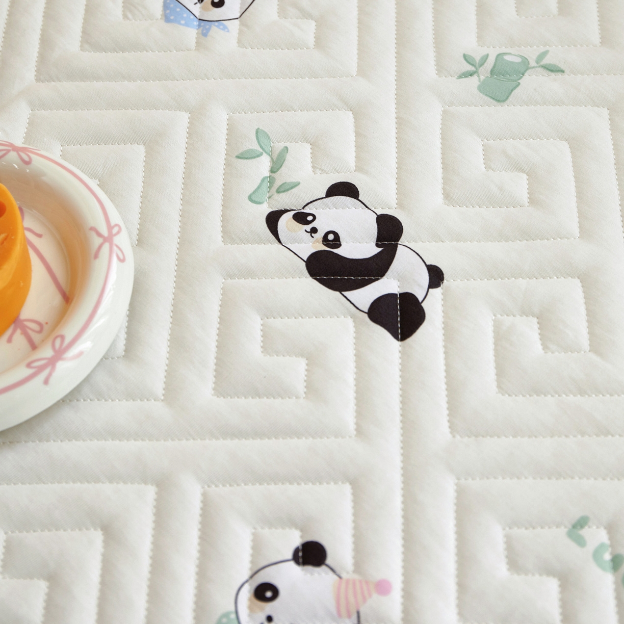 91家纺网 家纺一手货源 找家纺 舒居家纺 2026新款卡通可爱全棉床护垫软床垫垫子-大床图 熊猫彩绘