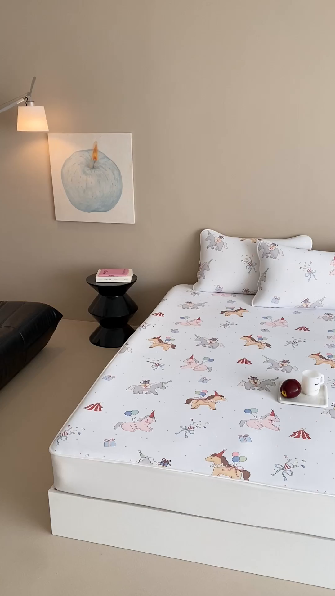 91家纺网 家纺一手货源 找家纺 （总）三味舒屋 2026新款【甜梦派对】印花凉感丝软凉席凉垫（床笠款）