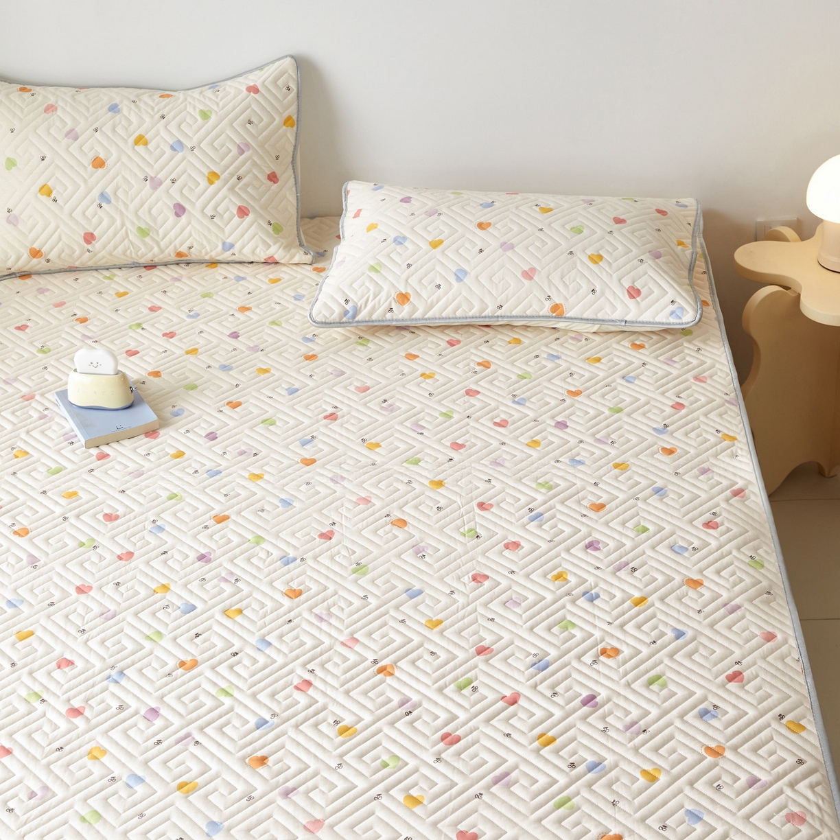 91家纺网 家纺一手货源 找家纺 舒居家纺 2026新款卡通可爱全棉床护垫软床垫垫子-大床图 萌萌心语