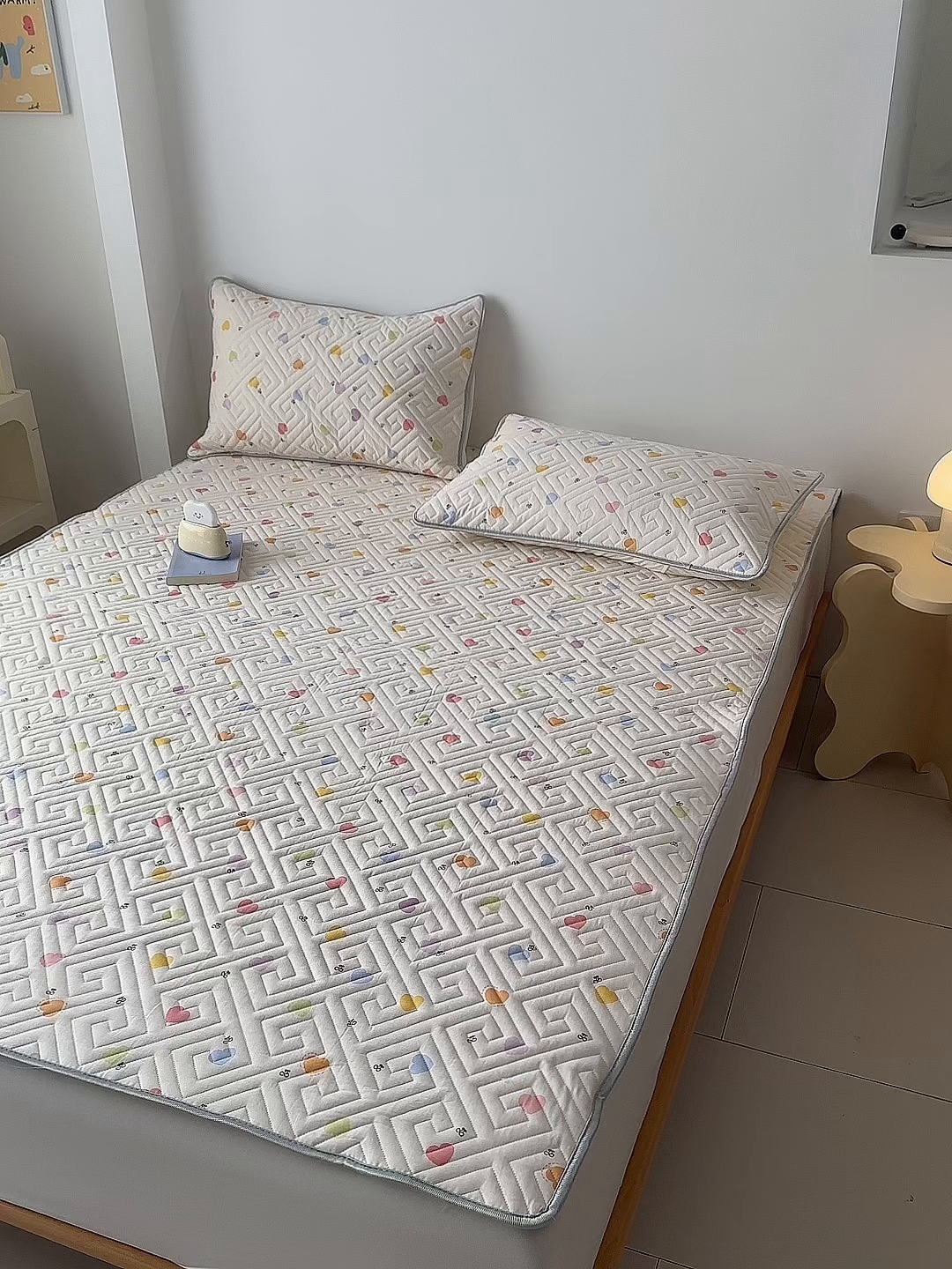 91家纺网 家纺一手货源 找家纺 舒居家纺 2026新款卡通可爱全棉床护垫软床垫垫子-大床图 萌萌心语