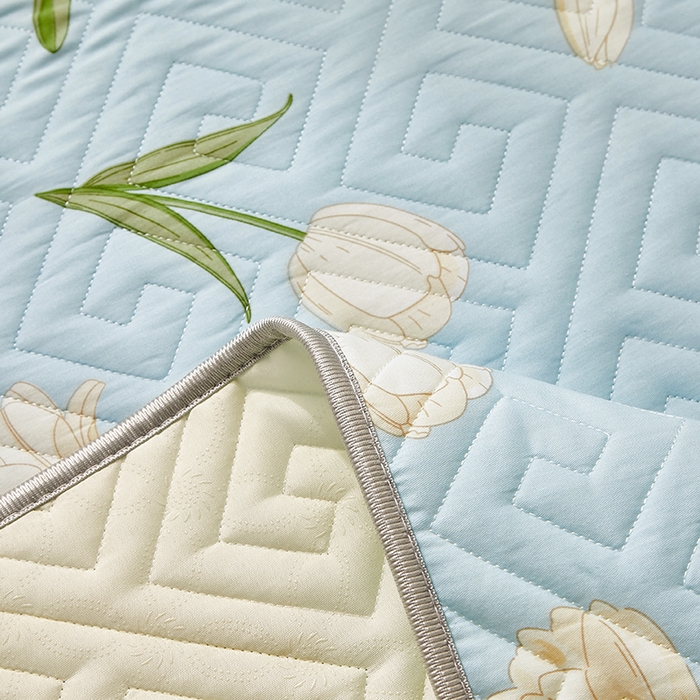 91家纺网 家纺一手货源 找家纺 舒居家纺 2026新款卡通可爱全棉床护垫软床垫垫子-大床图 百合兔-草绿