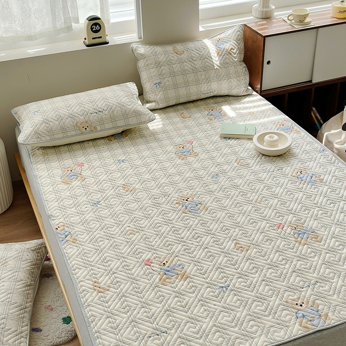 91家纺网 家纺一手货源 找家纺 舒居家纺 2026新款卡通可爱全棉床护垫软床垫垫子-大床图 浮云初梦