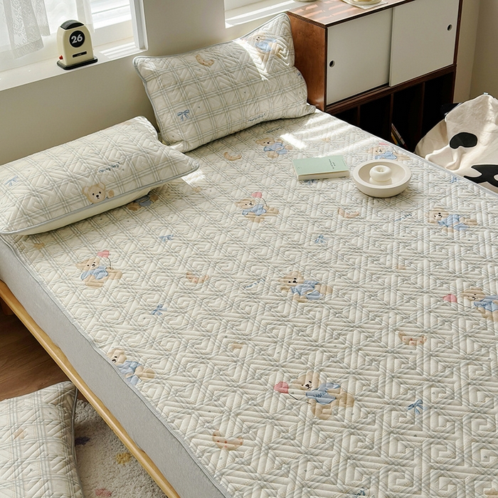 91家纺网 家纺一手货源 找家纺 舒居家纺 2026新款卡通可爱全棉床护垫软床垫垫子-大床图 浮云初梦