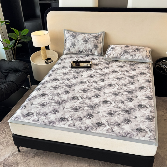 91家纺网 家纺一手货源 找家纺 春寻家纺 2026新款5D印花冰丝席复合三明治款凉席席子 墨染繁花