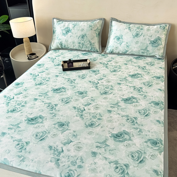 91家纺网 家纺一手货源 找家纺 春寻家纺 2026新款5D印花冰丝席复合三明治款凉席席子 青风花影