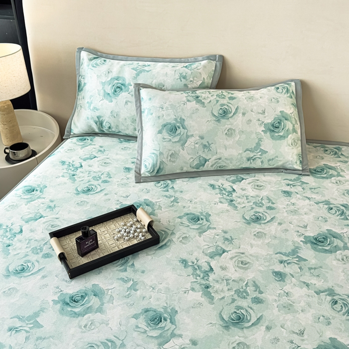 91家纺网 家纺一手货源 找家纺 春寻家纺 2026新款5D印花冰丝席复合三明治款凉席席子 青风花影