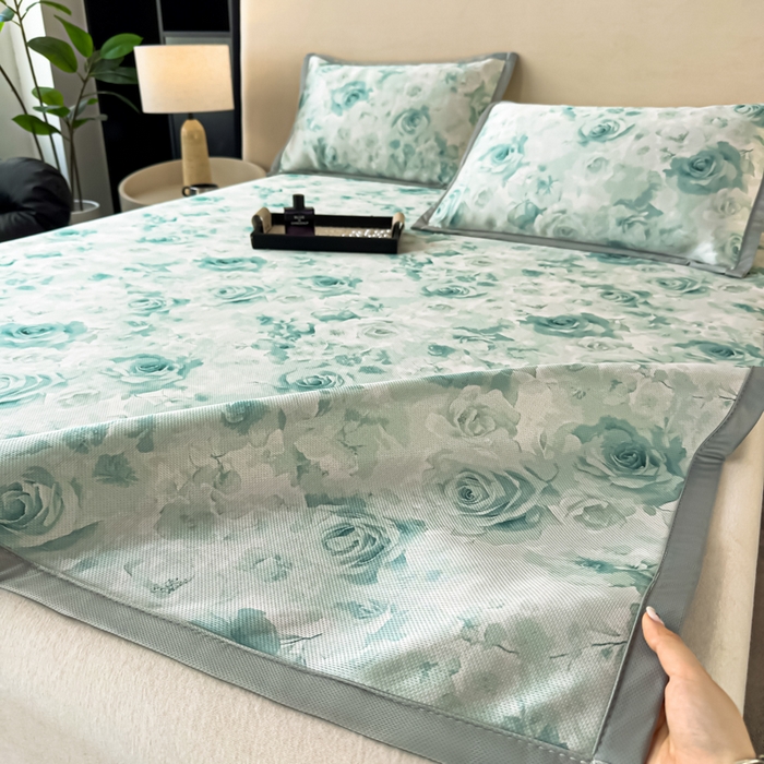 91家纺网 家纺一手货源 找家纺 春寻家纺 2026新款5D印花冰丝席复合三明治款凉席席子 青风花影