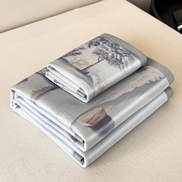 91家纺网 家纺一手货源 找家纺 春寻家纺 2026新款5D印花冰丝席复合三明治款凉席席子 水墨江南