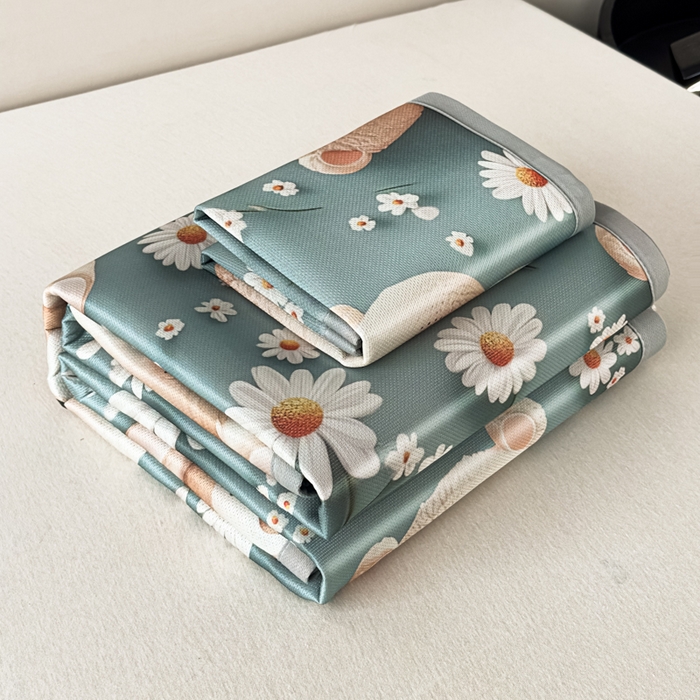 91家纺网 家纺一手货源 找家纺 春寻家纺 2026新款5D印花冰丝席复合三明治款凉席席子 元气小熊-蓝