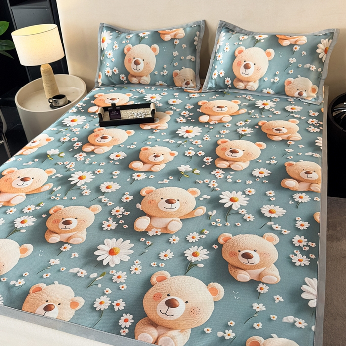 91家纺网 家纺一手货源 找家纺 春寻家纺 2026新款5D印花冰丝席复合三明治款凉席席子 元气小熊-蓝