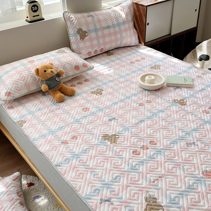 91家纺网 家纺一手货源 找家纺 舒居家纺 2026新款卡通可爱全棉床护垫软床垫垫子-大床图 生日熊