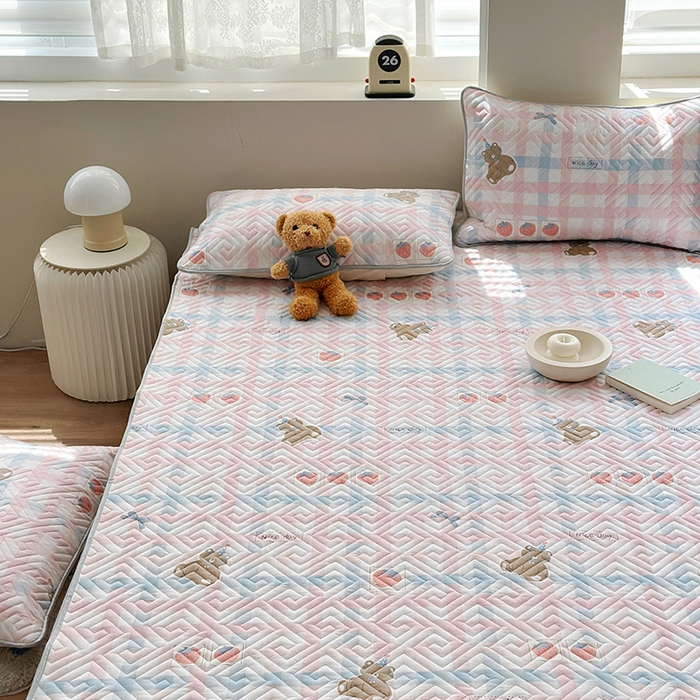 91家纺网 家纺一手货源 找家纺 舒居家纺 2026新款卡通可爱全棉床护垫软床垫垫子-大床图 生日熊