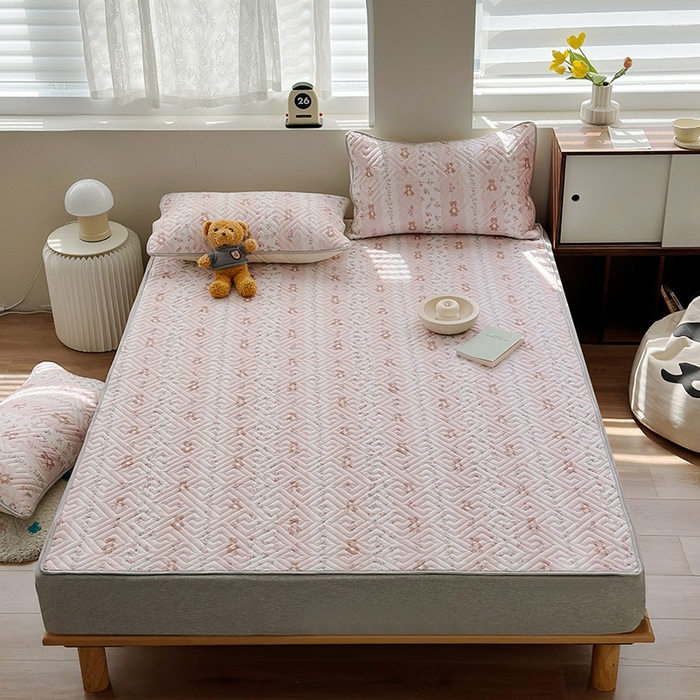 91家纺网 家纺一手货源 找家纺 舒居家纺 2026新款卡通可爱全棉床护垫软床垫垫子-大床图 唐顿庄园