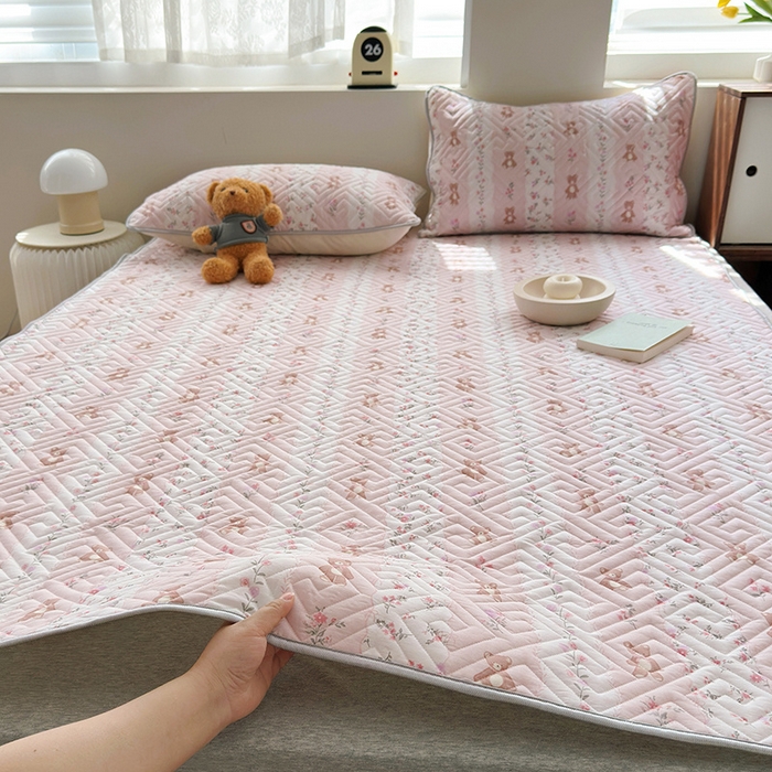 91家纺网 家纺一手货源 找家纺 舒居家纺 2026新款卡通可爱全棉床护垫软床垫垫子-大床图 唐顿庄园