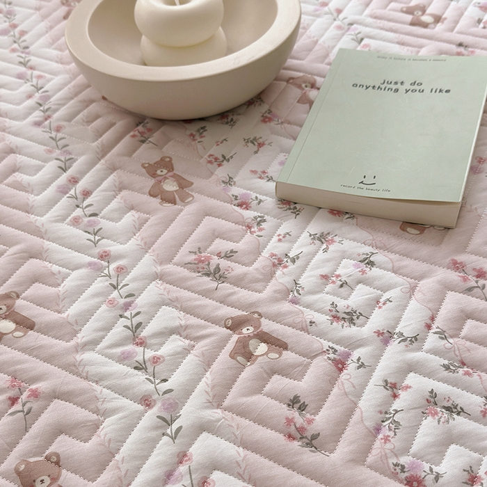 91家纺网 家纺一手货源 找家纺 舒居家纺 2026新款卡通可爱全棉床护垫软床垫垫子-大床图 唐顿庄园