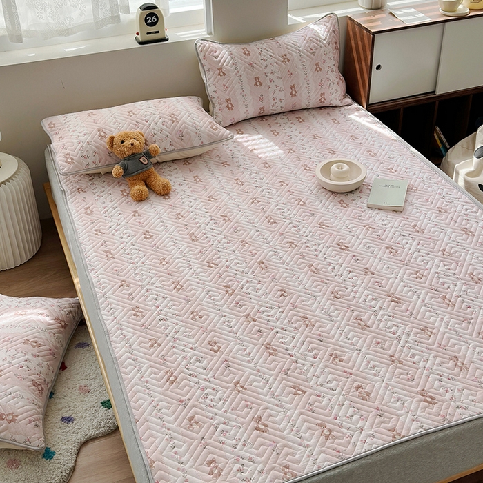 91家纺网 家纺一手货源 找家纺 舒居家纺 2026新款卡通可爱全棉床护垫软床垫垫子-大床图 唐顿庄园