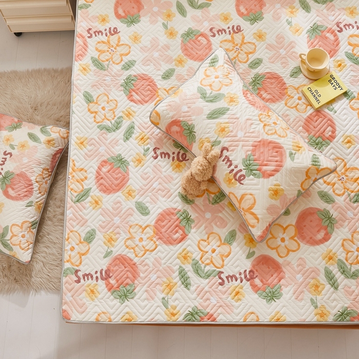 91家纺网 家纺一手货源 找家纺 舒居家纺 2026新款卡通可爱全棉床护垫软床垫垫子-大床图 微笑草莓