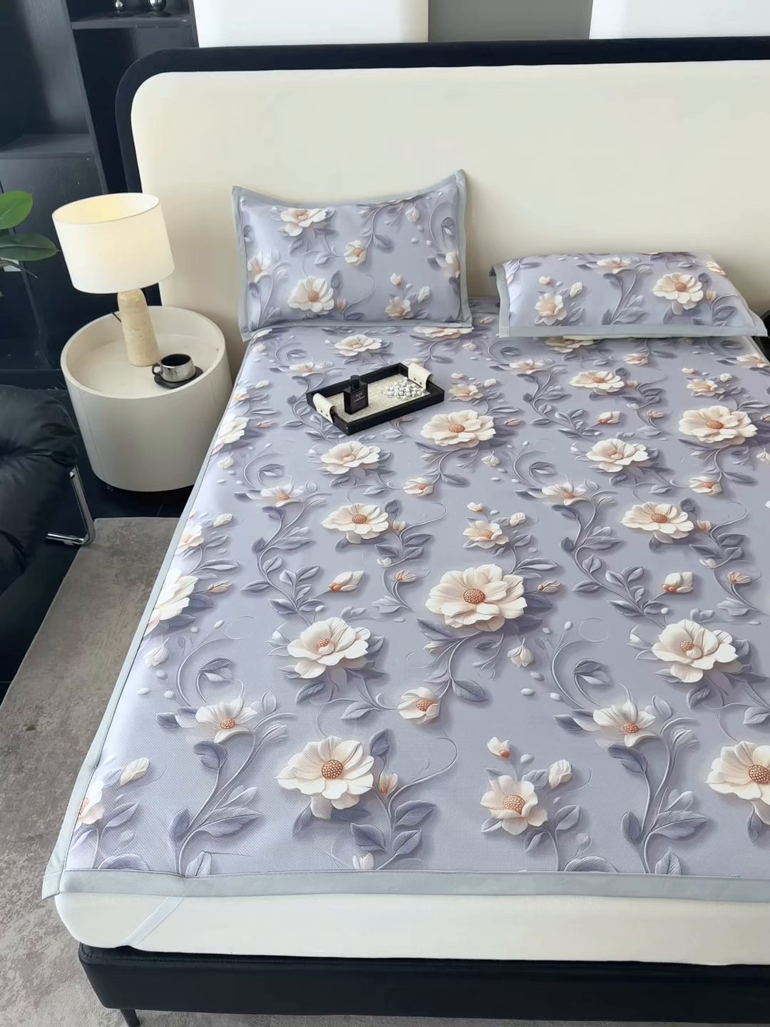 91家纺网 家纺一手货源 找家纺 春寻家纺 2026新款5D印花冰丝席复合三明治款凉席席子 紫韵繁花