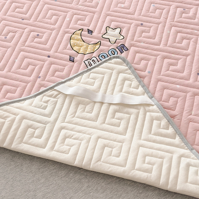 91家纺网 家纺一手货源 找家纺 舒居家纺 2026新款卡通可爱全棉床护垫软床垫垫子-大床图 月之心-粉