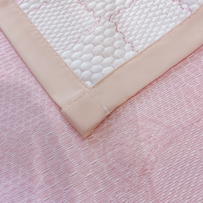 91家纺网 家纺一手货源 找家纺 春寻家纺 2026春夏新款A类凉感凉豆豆提花凉席席子 幸运熊-粉-床席款