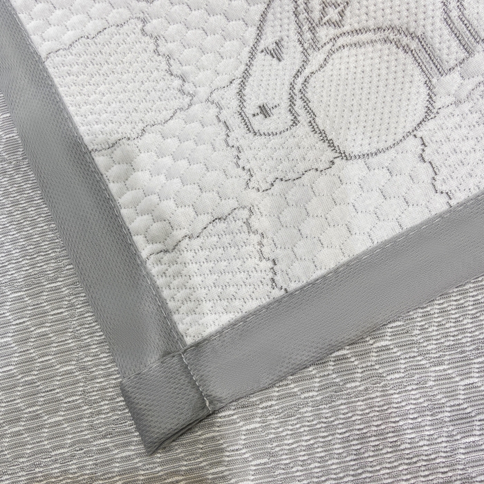 91家纺网 家纺一手货源 找家纺 春寻家纺 2026春夏新款A类凉感凉豆豆提花凉席席子 幸运熊-灰-床席款