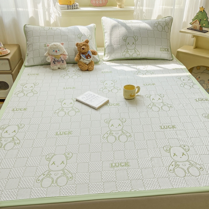 91家纺网 家纺一手货源 找家纺 春寻家纺 2026春夏新款A类凉感凉豆豆提花凉席席子 幸运熊-绿-床席款