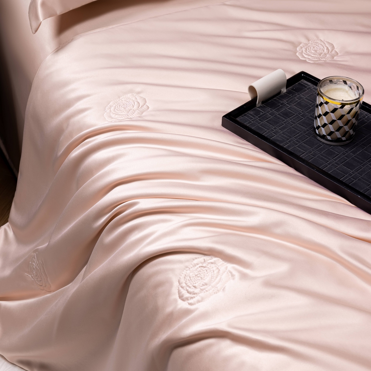 91家纺网 家纺一手货源 找家纺 丽卡家纺 2026新款缪斯莱赛尔天丝夏被空调被夏凉被 粉色