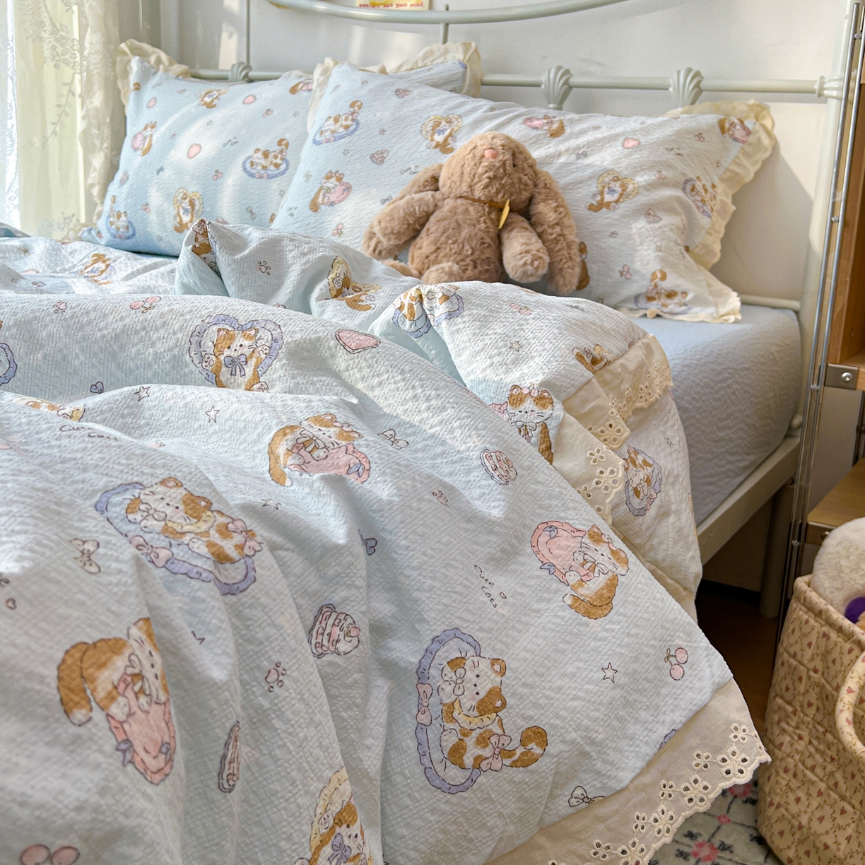 91家纺网 家纺一手货源 找家纺 欣宜家纺 2026新款A类全棉花边泡芙棉夏被夏凉被 蛋糕猫