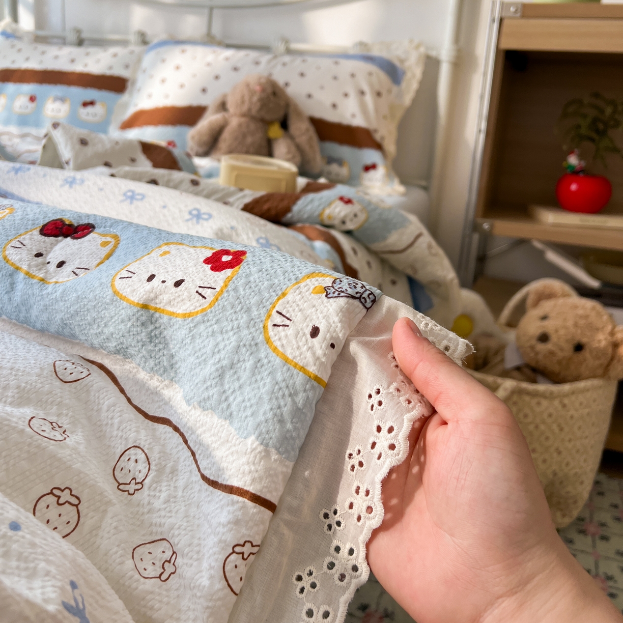 91家纺网 家纺一手货源 找家纺 欣宜家纺 2026新款A类全棉花边泡芙棉夏被夏凉被 猫咪蓝