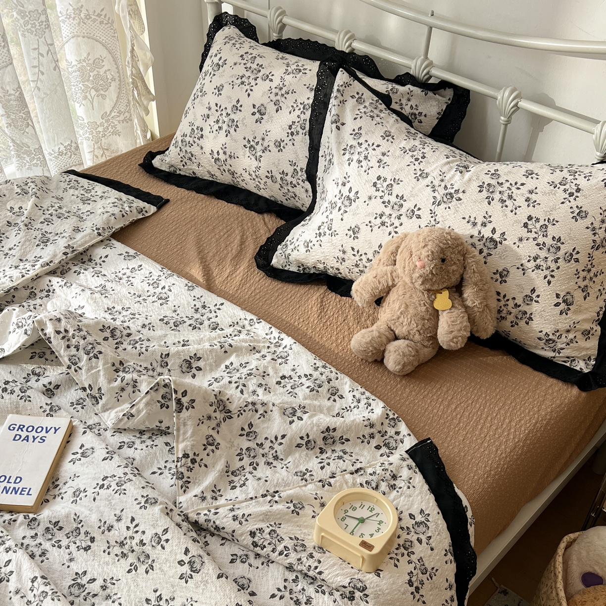 91家纺网 家纺一手货源 找家纺 欣宜家纺 2026新款A类全棉花边泡芙棉夏被夏凉被 玫瑰黑