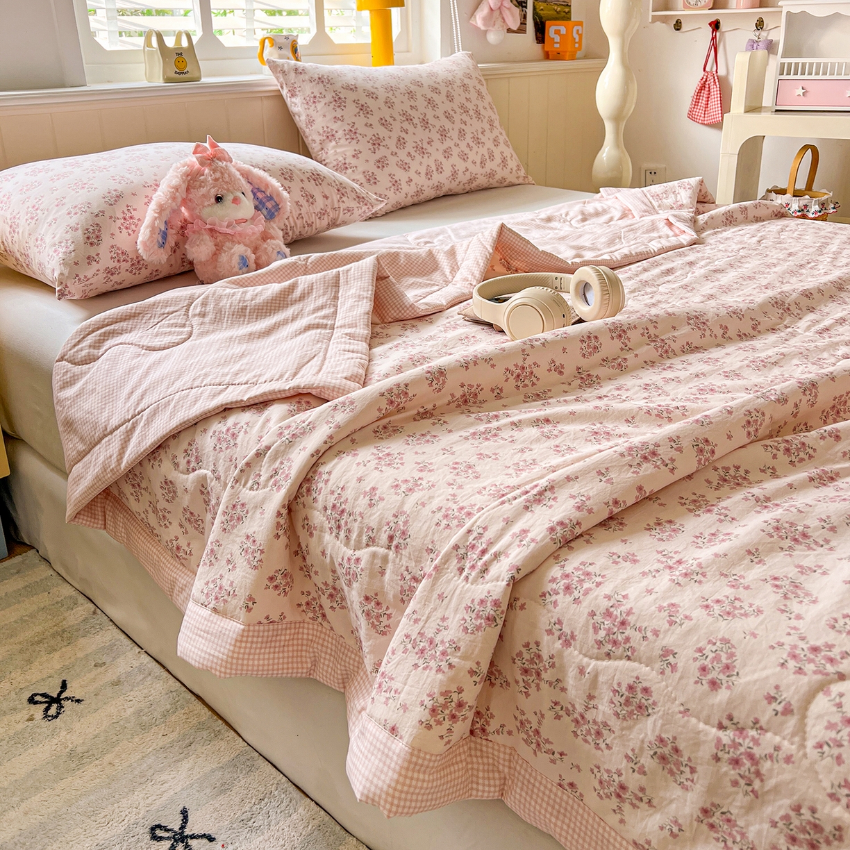 91家纺网 家纺一手货源 找家纺 欣宜家纺 2026新款A类水洗棉棉花夏被夏凉被 花田粉