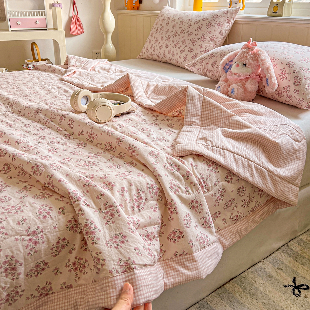 91家纺网 家纺一手货源 找家纺 欣宜家纺 2026新款A类水洗棉棉花夏被夏凉被 花田粉