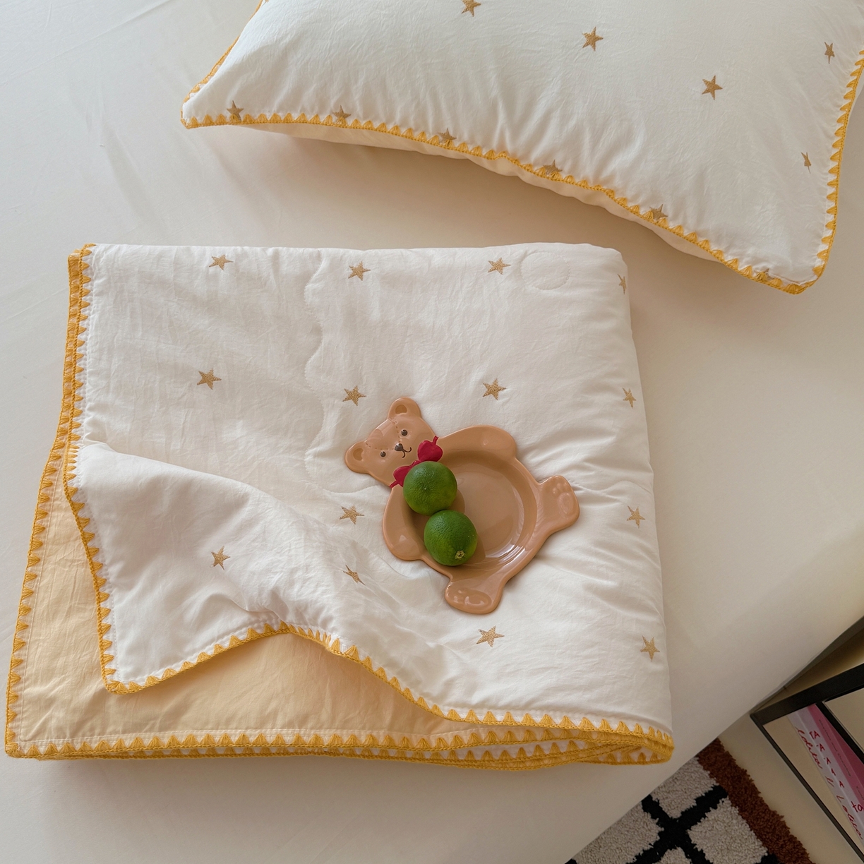 91家纺网 家纺一手货源 找家纺 顾里家纺 2026新款韩风刺绣云朵棉夏被夏凉被空调被 星岛黄