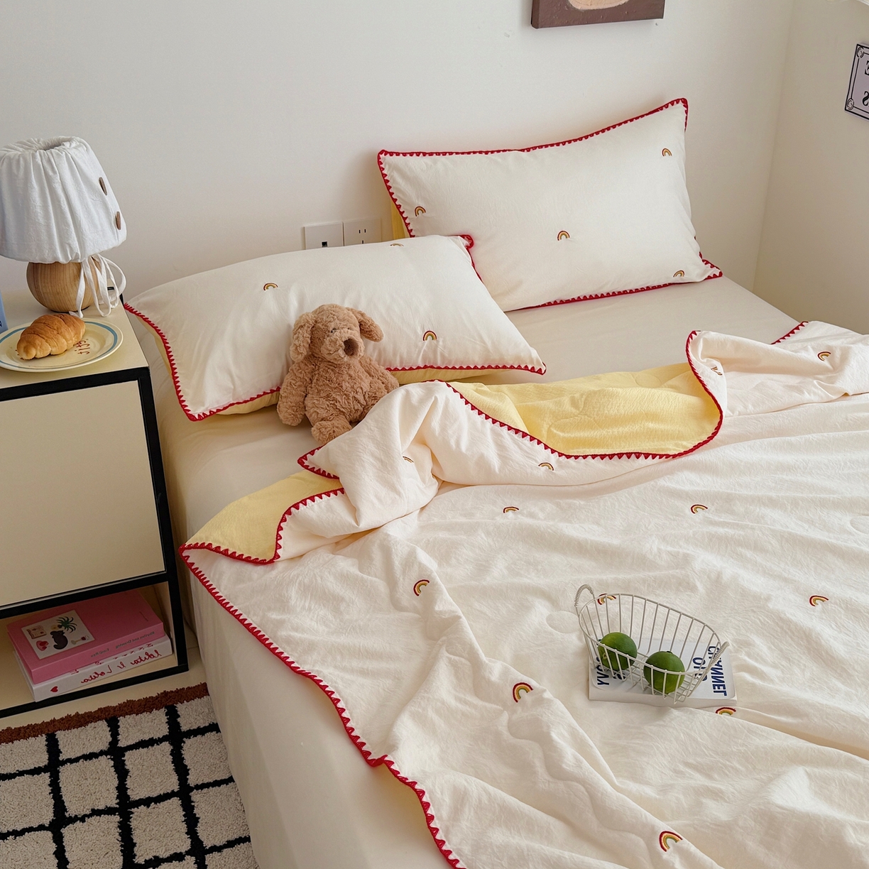 91家纺网 家纺一手货源 找家纺 顾里家纺 2026新款韩风刺绣云朵棉夏被夏凉被空调被 ins彩虹