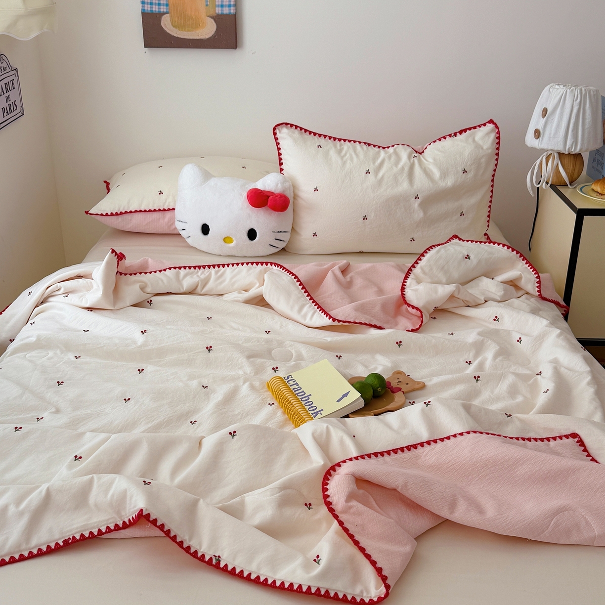 91家纺网 家纺一手货源 找家纺 顾里家纺 2026新款韩风刺绣云朵棉夏被夏凉被空调被 ins樱桃