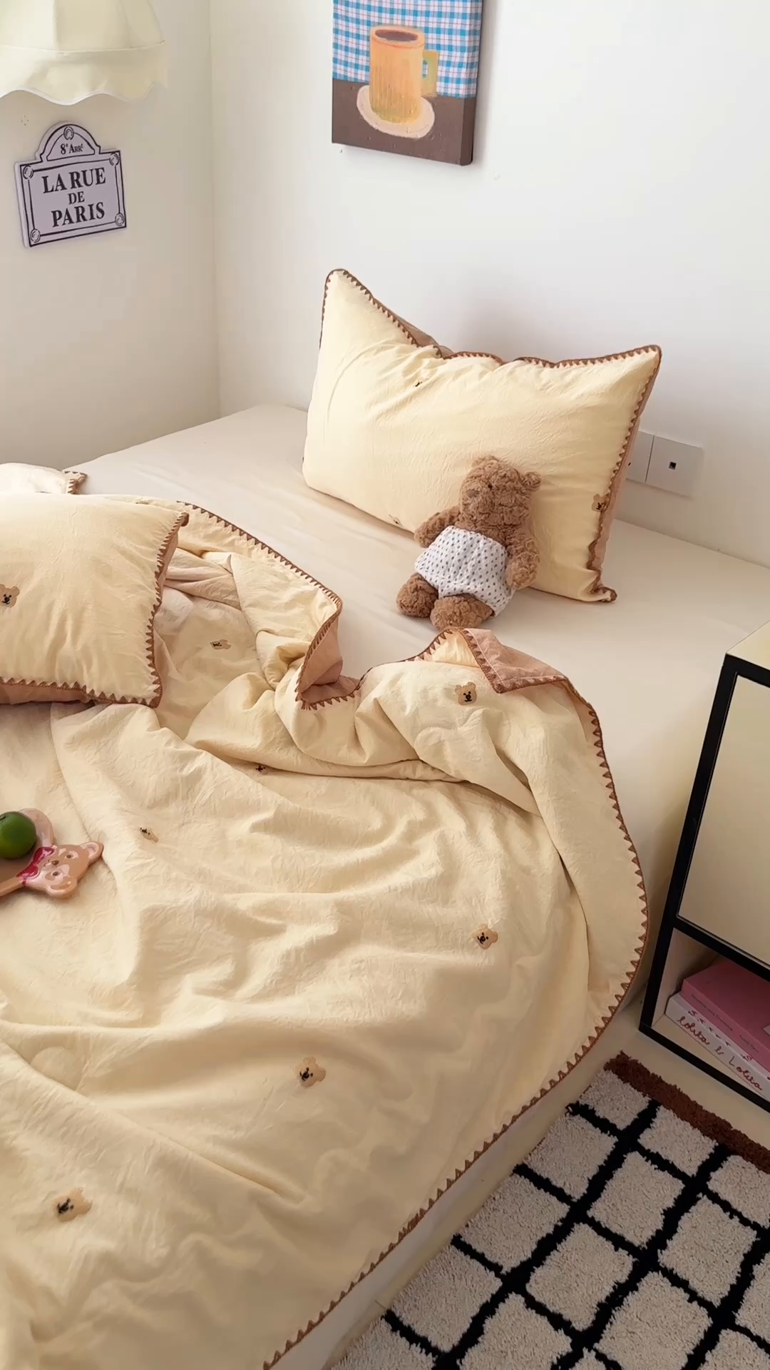 91家纺网 家纺一手货源 找家纺 顾里家纺 2026新款韩风刺绣云朵棉夏被夏凉被空调被 ins棕熊