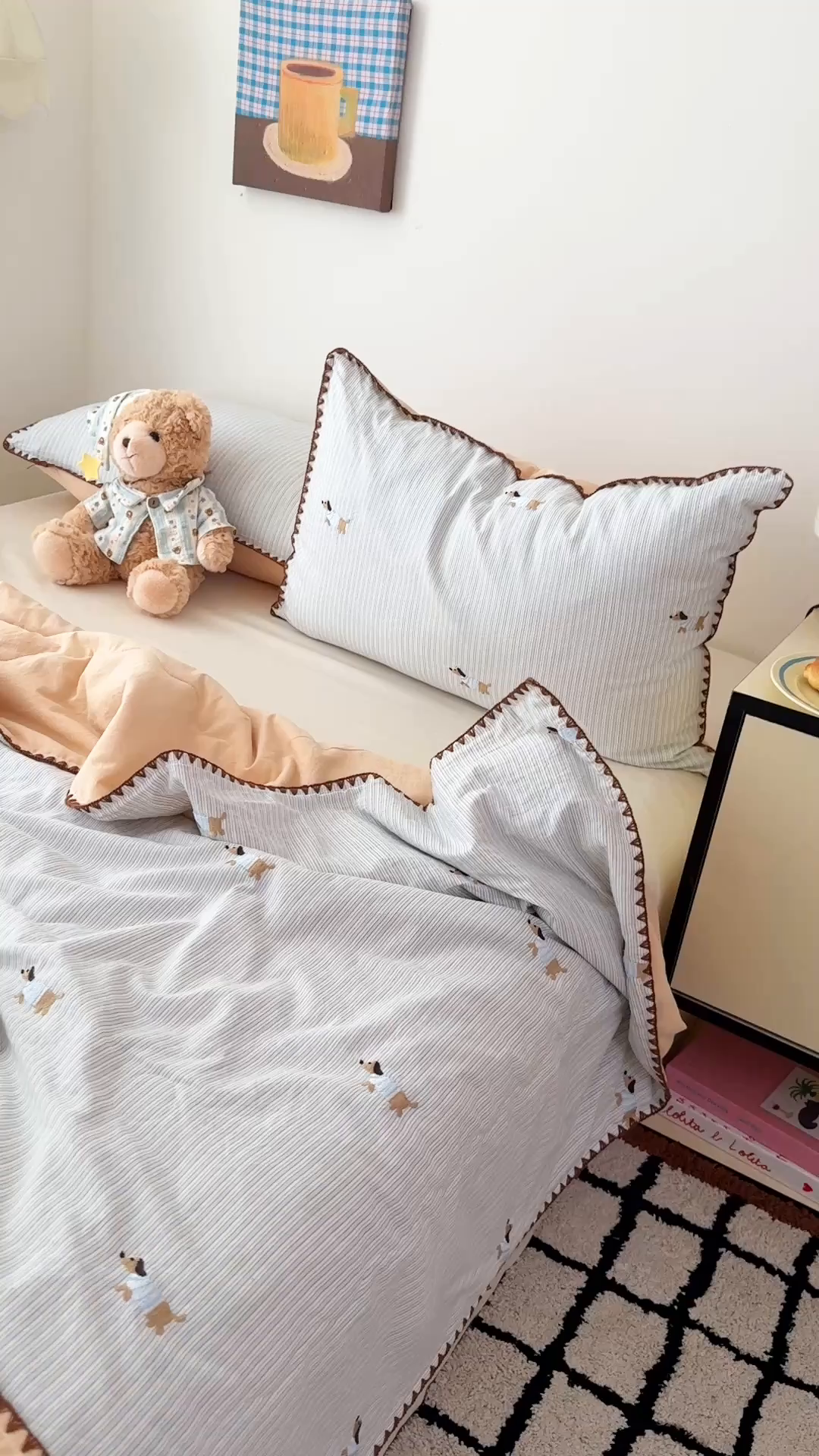 91家纺网 家纺一手货源 找家纺 顾里家纺 2026新款韩风刺绣云朵棉夏被夏凉被空调被 海盐小狗