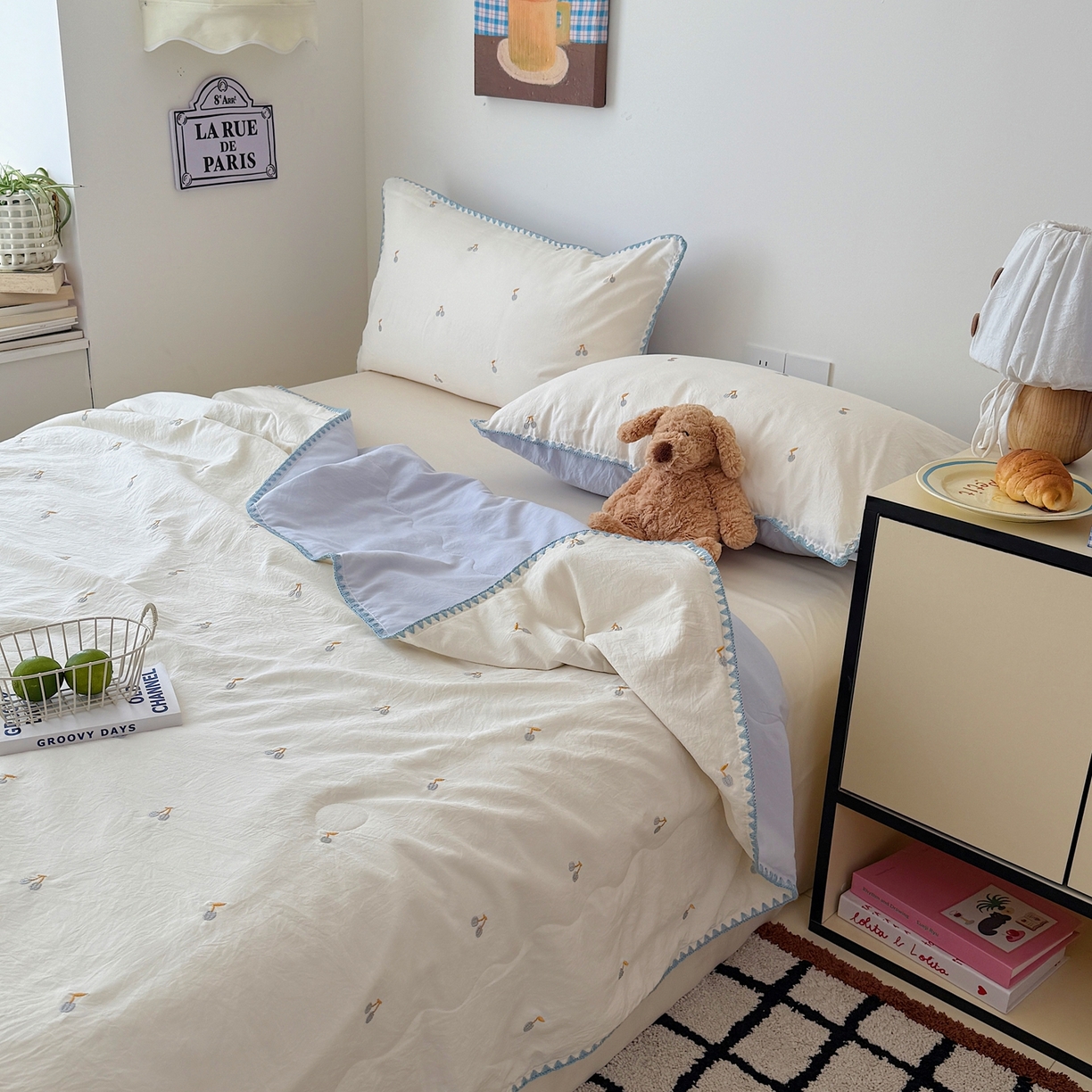 91家纺网 家纺一手货源 找家纺 顾里家纺 2026新款韩风刺绣云朵棉夏被夏凉被空调被 蓝樱桃