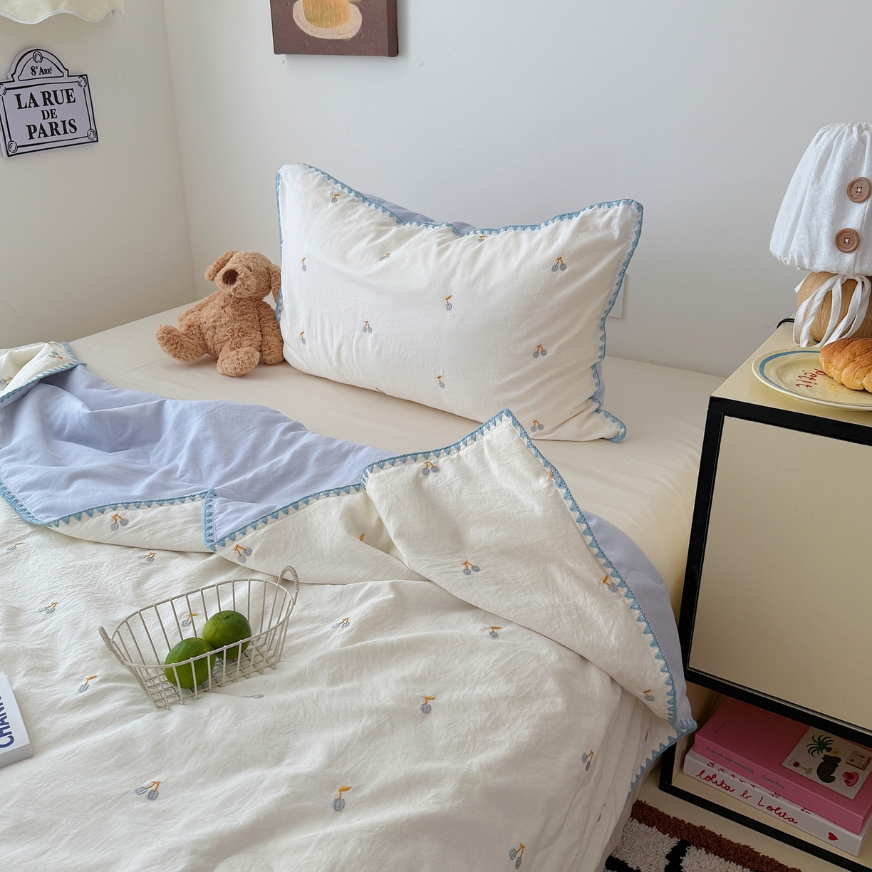 91家纺网 家纺一手货源 找家纺 顾里家纺 2026新款韩风刺绣云朵棉夏被夏凉被空调被 蓝樱桃