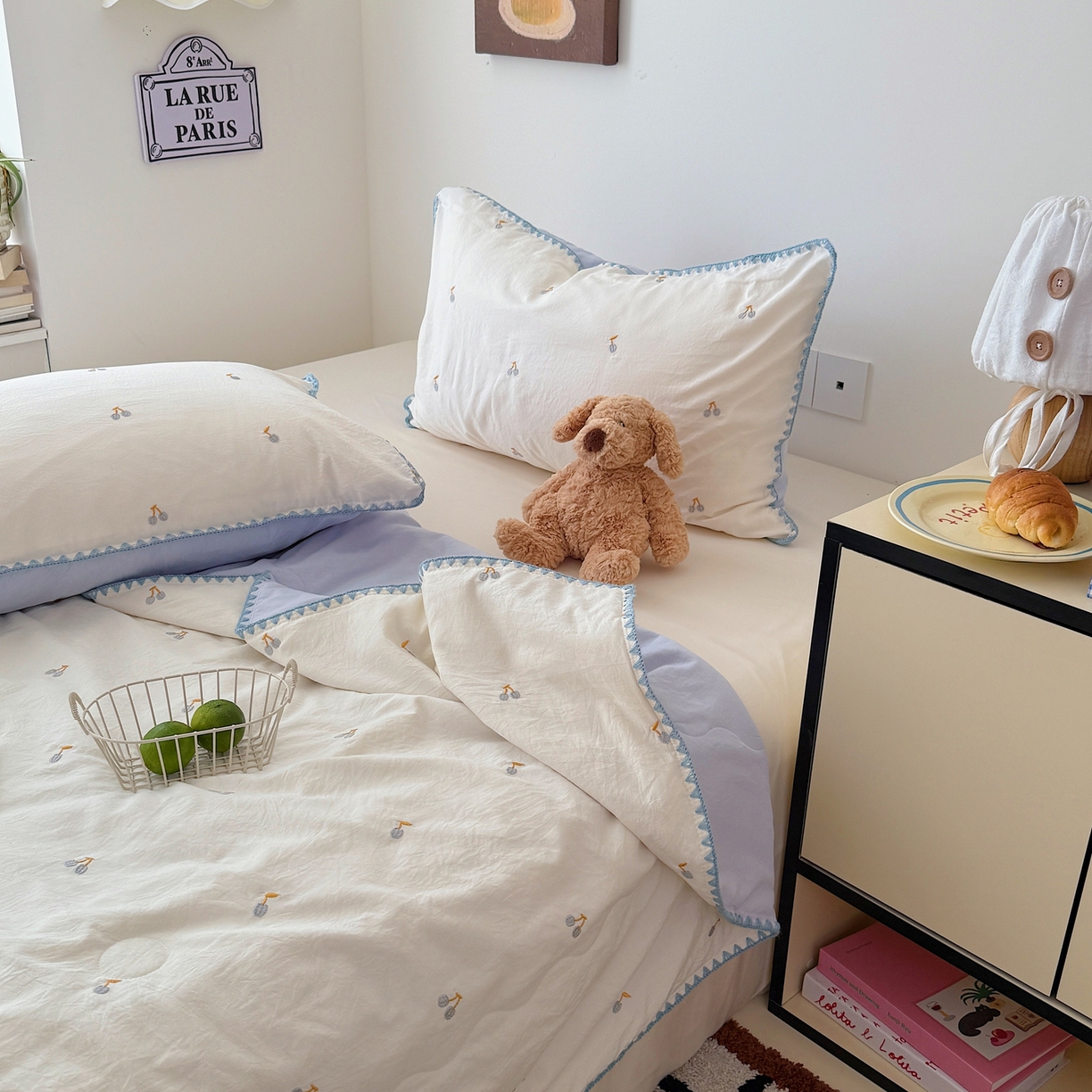 91家纺网 家纺一手货源 找家纺 顾里家纺 2026新款韩风刺绣云朵棉夏被夏凉被空调被 蓝樱桃