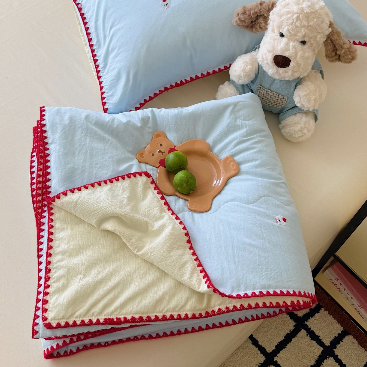 91家纺网 家纺一手货源 找家纺 顾里家纺 2026新款韩风刺绣云朵棉夏被夏凉被空调被 泡泡狗