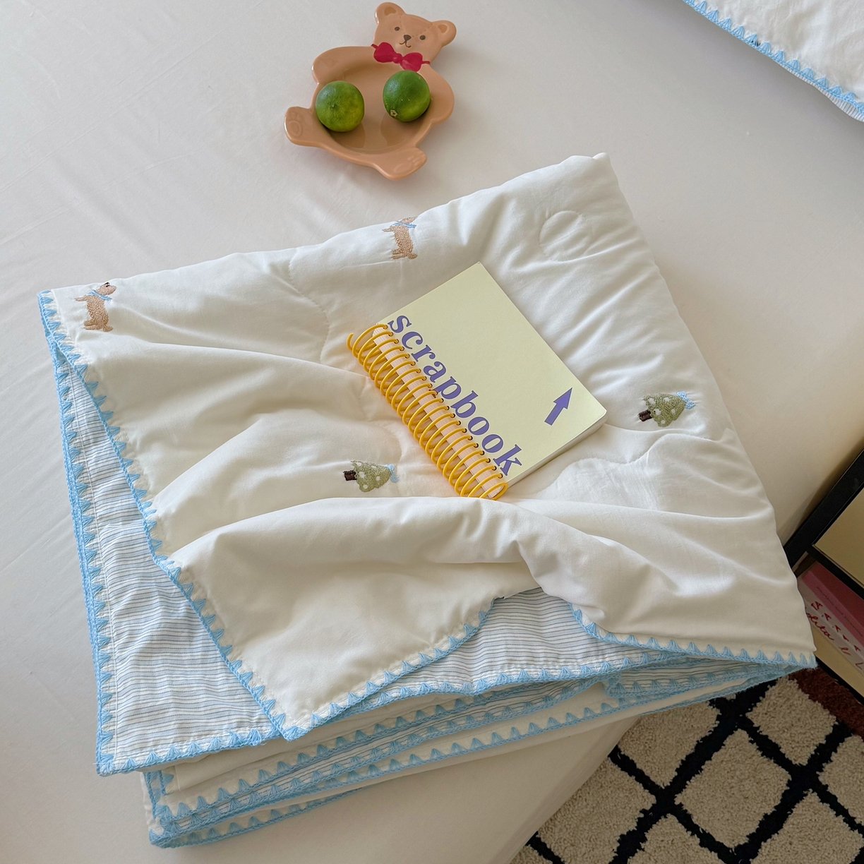 91家纺网 家纺一手货源 找家纺 顾里家纺 2026新款韩风刺绣云朵棉夏被夏凉被空调被 圣诞狗狗