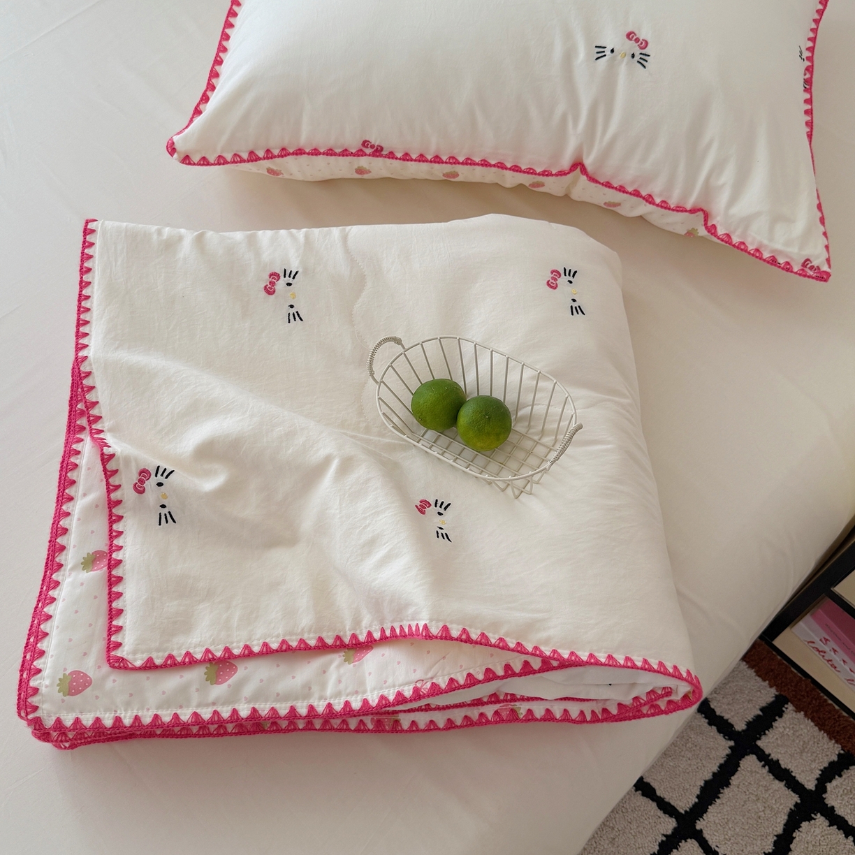 91家纺网 家纺一手货源 找家纺 顾里家纺 2026新款韩风刺绣云朵棉夏被夏凉被空调被 甜心萌物